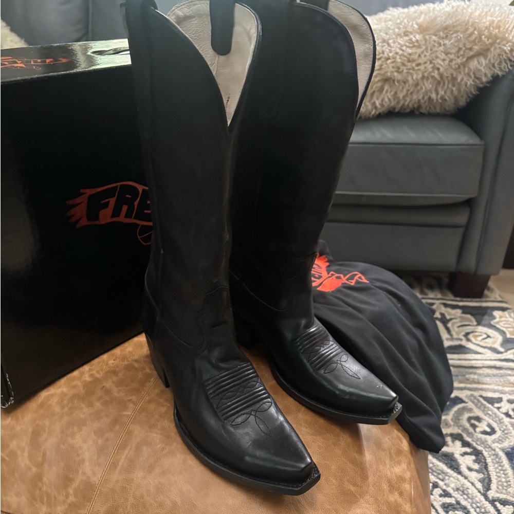 Freebird Black Heeled Boots with Leather Finish